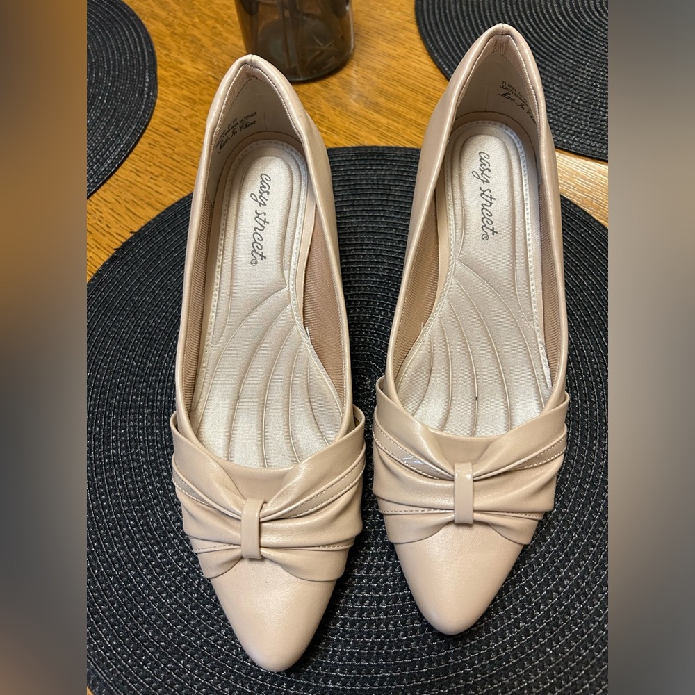 Beautiful nude color dress shoes for women